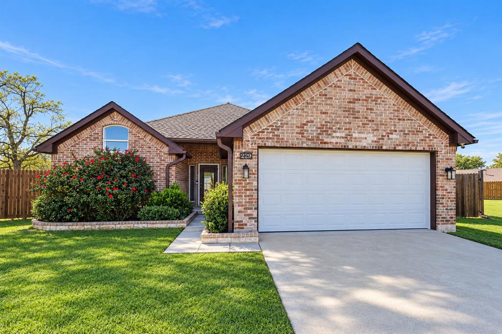Photo of 229 Quail Run, Aubrey, TX 76227 (MLS # 21421082)