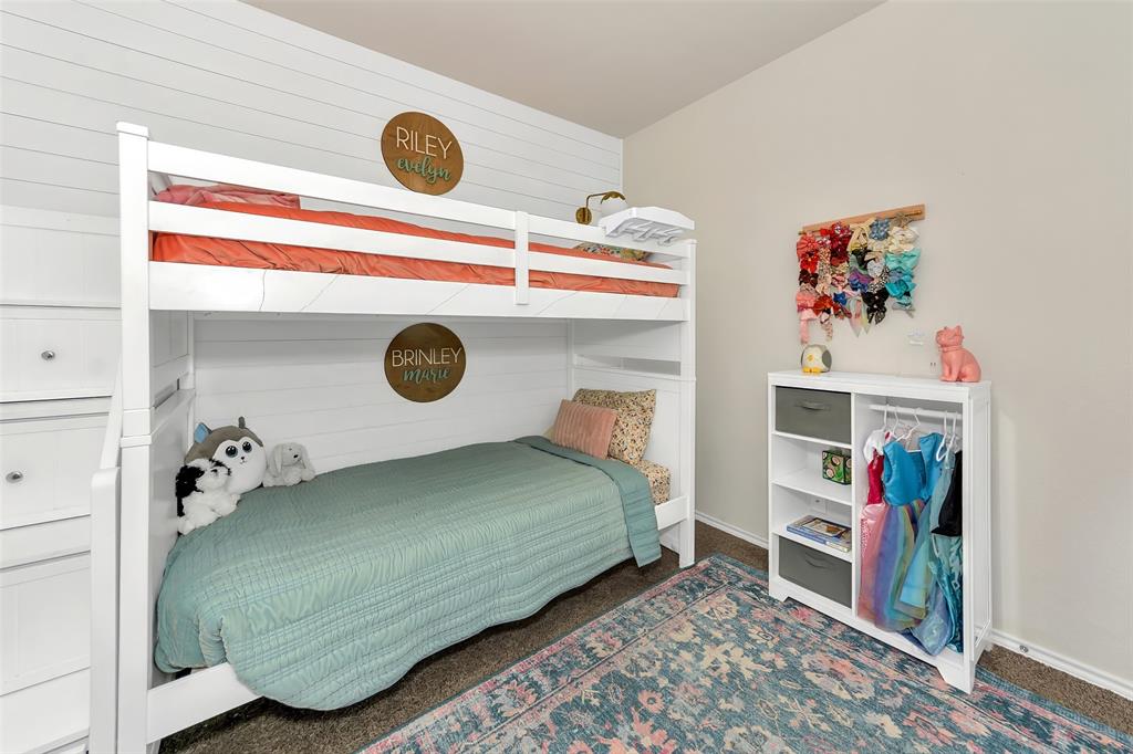 LOST CREEK NORTH - Residential