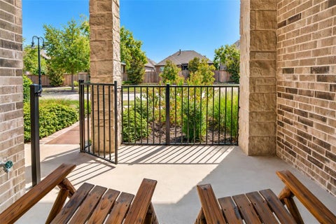 Tiny photo for 919 Birds Fort Trail, Arlington, TX 76005 (MLS # 21396294)