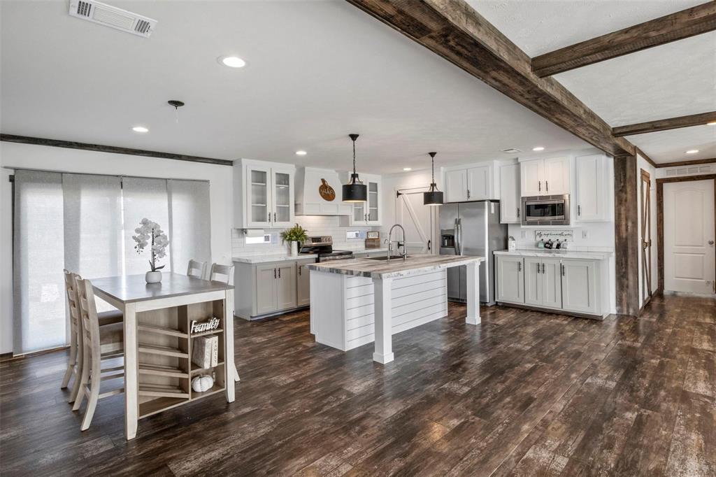 G-1112 SOUTHWOOD WILLIAM A-G1112, ACRES 2.089, LAB - Residential