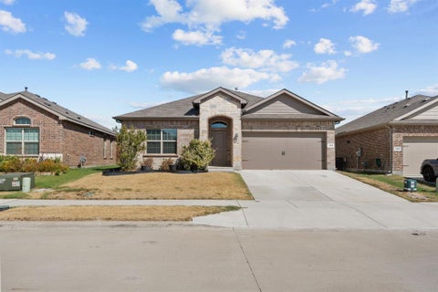 Photo of 308 Youngblood Lane, Fort Worth, TX 76131 (MLS # 21391768)
