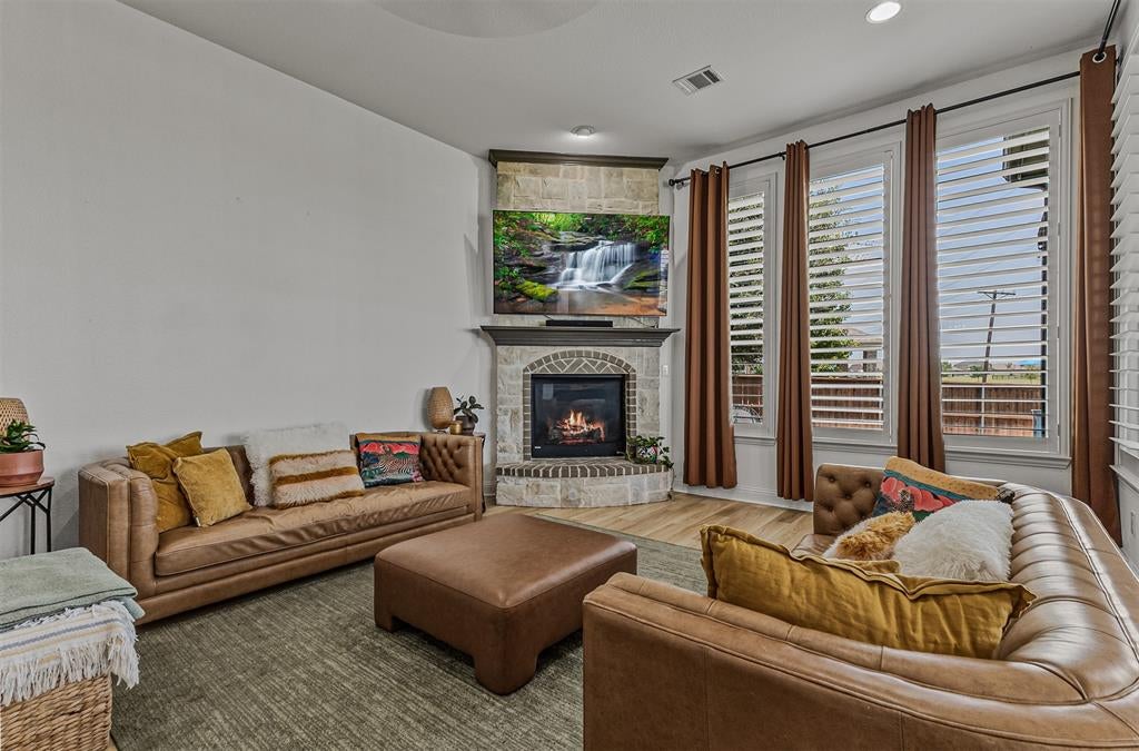 1831 Morning Mist Way