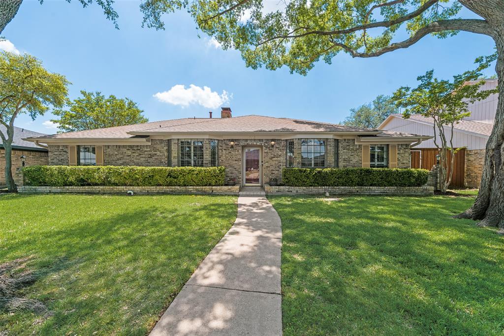 912 E Berkeley Drive