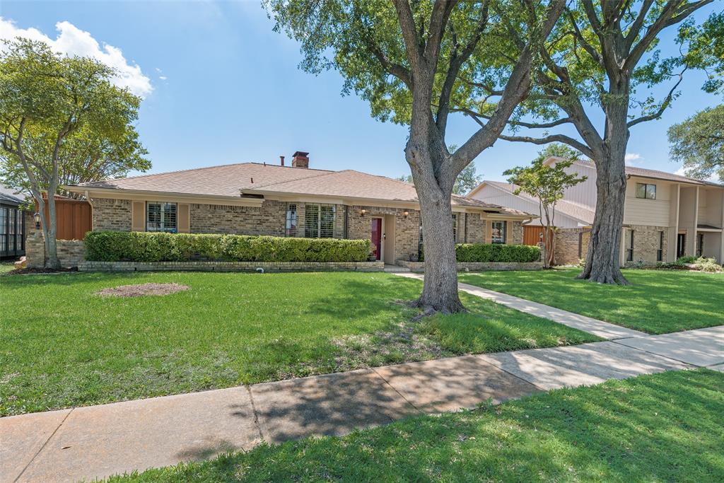 912 E Berkeley Drive