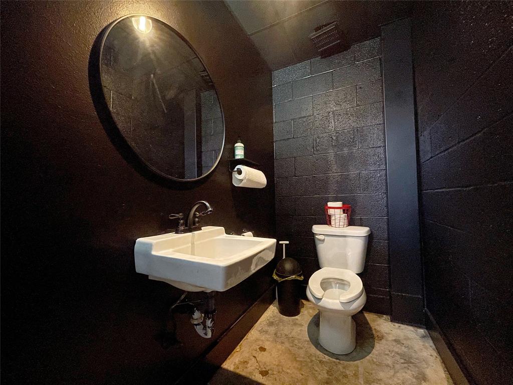 OTP DENISON - Commercial Lease