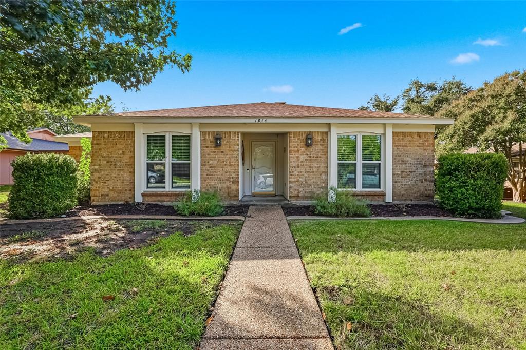 1814 Kensington Drive