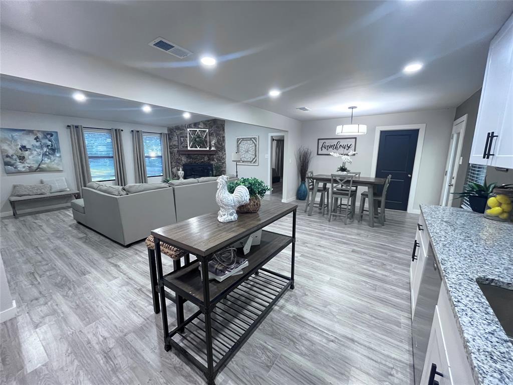 7899 Private Road 2576