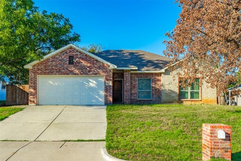Photo of 4721 Woodview Lane, Forest Hill, TX 76140 (MLS # 21409110)
