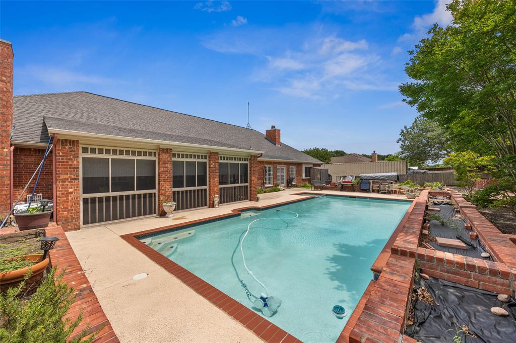 102 Dove Creek