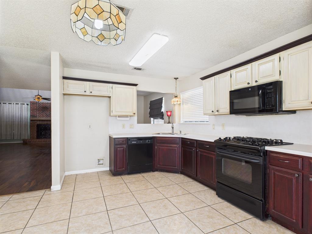 800 Raintree Court