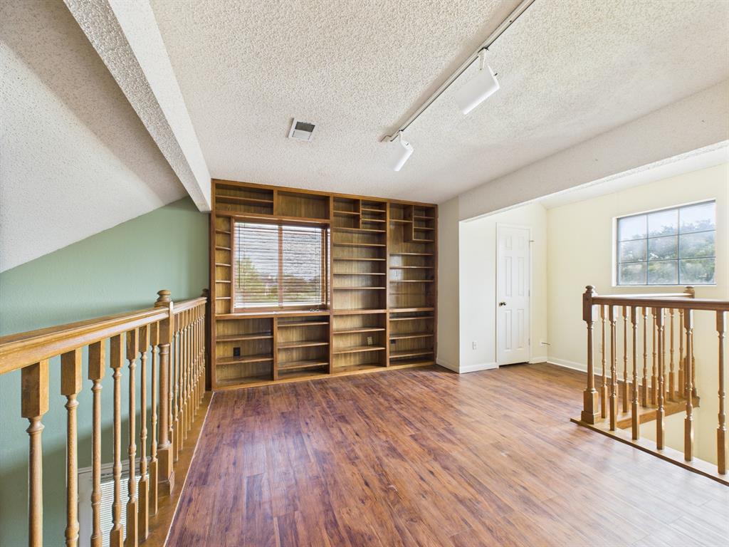 800 Raintree Court