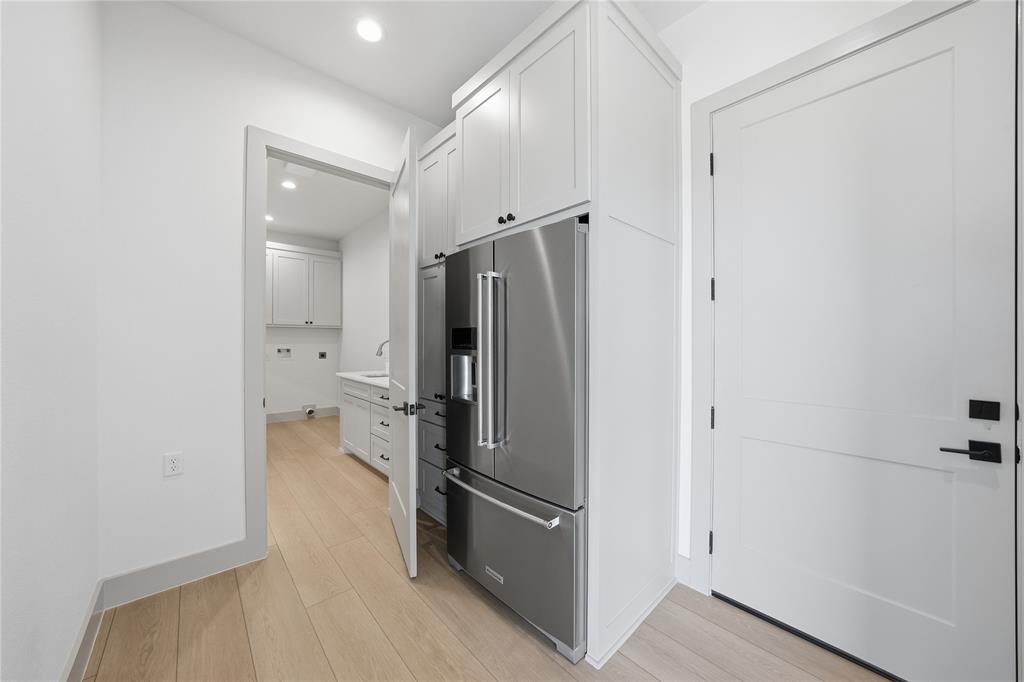 Whispering Oaks - Residential