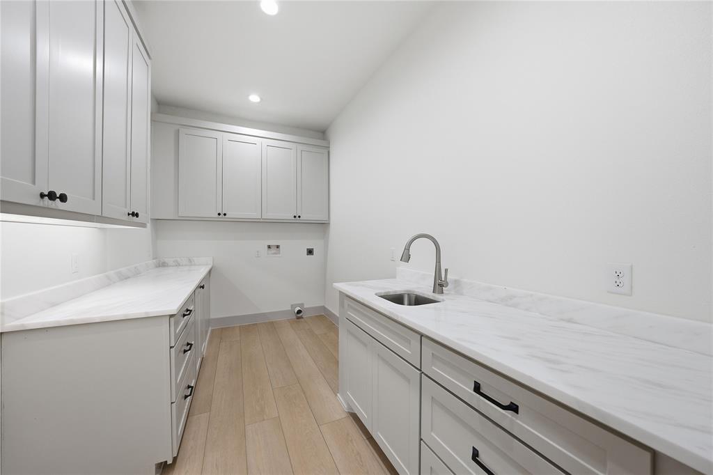 Whispering Oaks - Residential