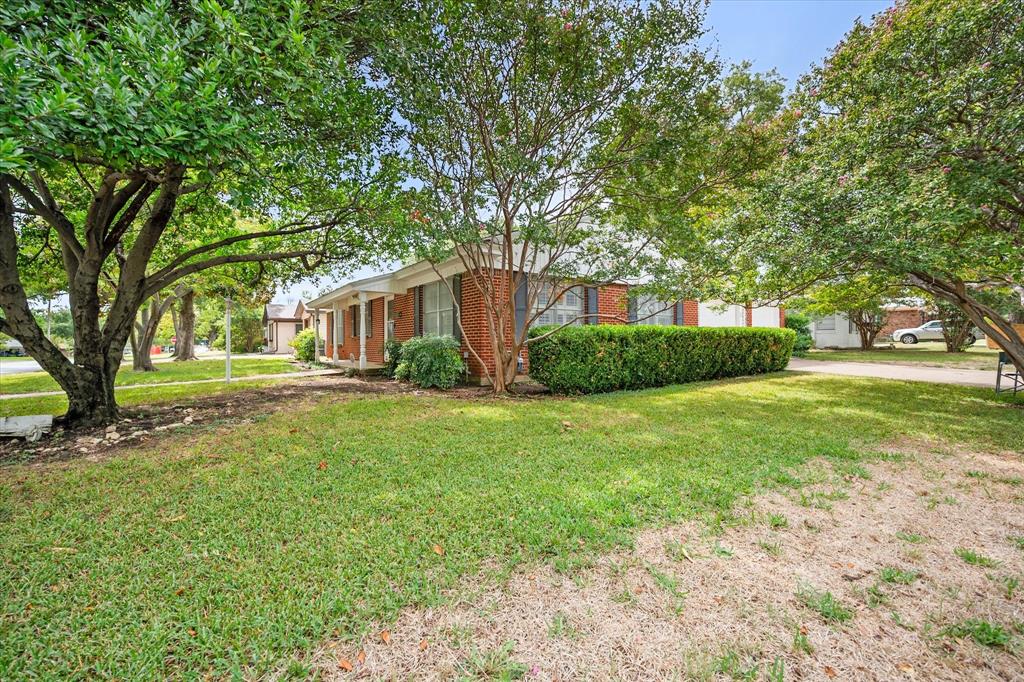 5050 Lubbock Avenue