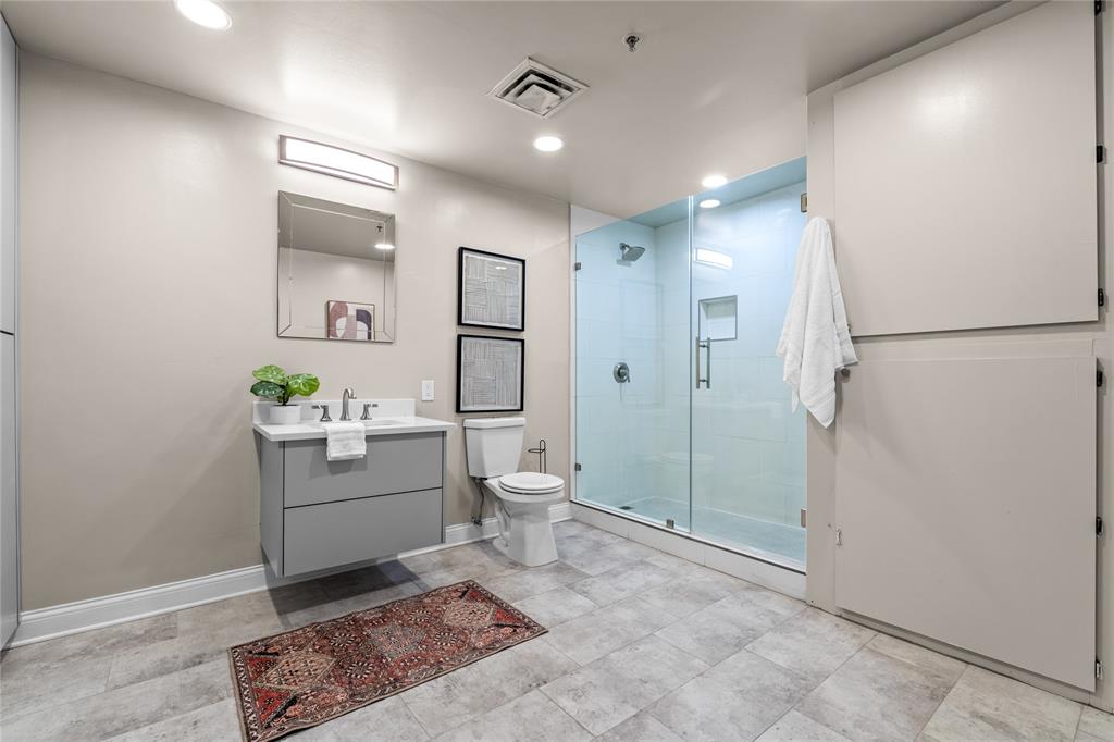 Soco Urban Loft Condo - Residential Lease