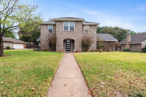 30 Crestwood Drive Trophy Club TX 76262