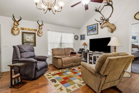 Tiny photo for 411 County Road 2127, Pittsburg, TX 75686 (MLS # 21396312)