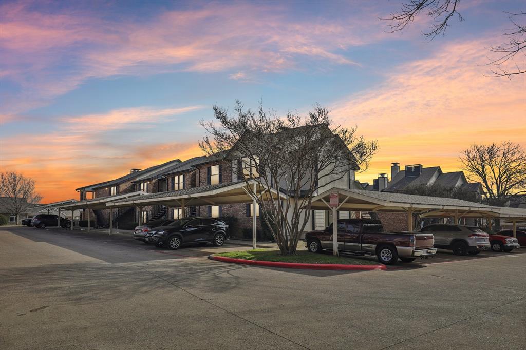 Quorum View Condos - Residential