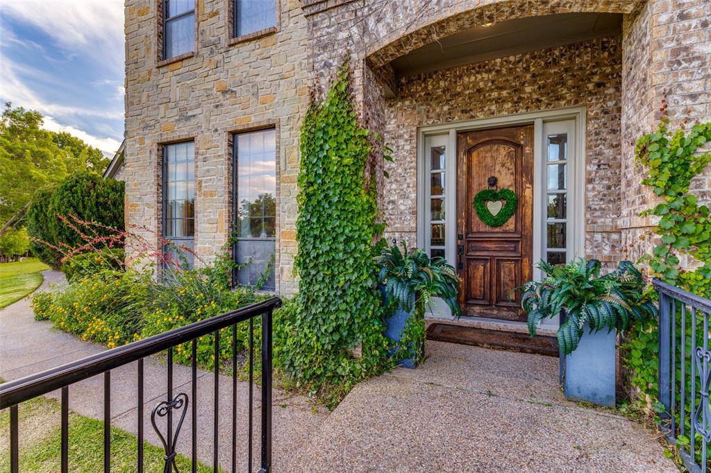 114 Southwest Drive