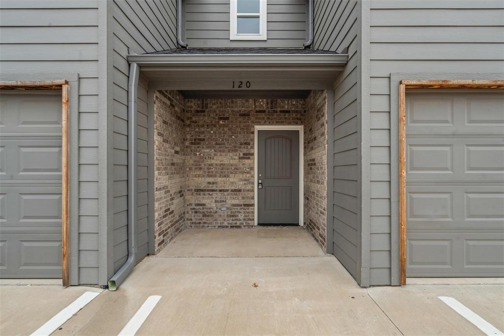 Main Place Ph II - Residential Lease