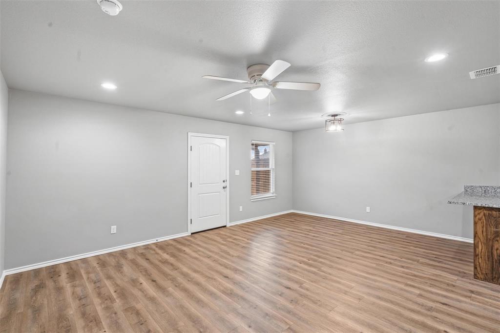 Main Place Ph II - Residential Lease