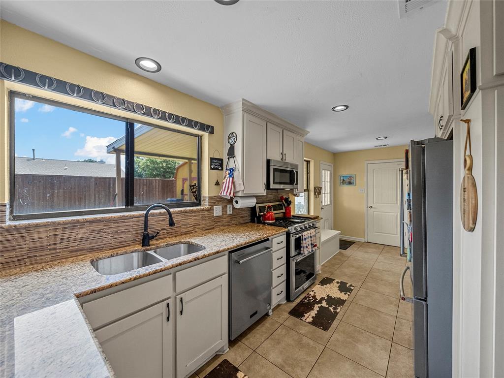 2609 Fountainview Drive