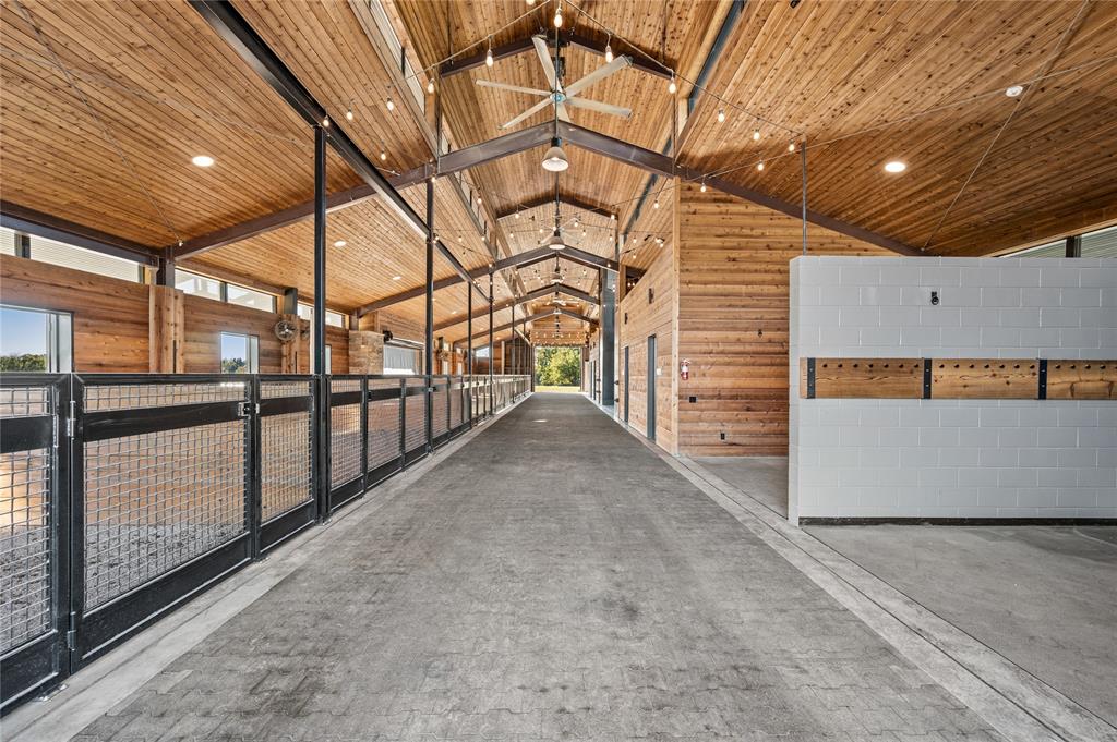 Ht Chenoweth Surv Abs #157 - Land