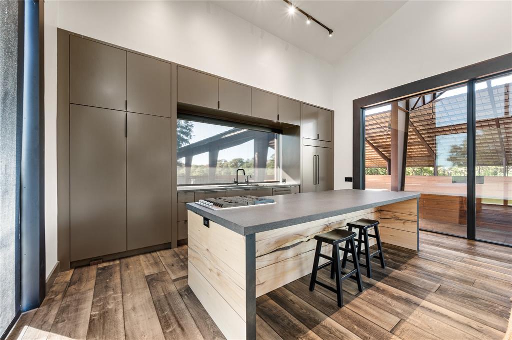 Ht Chenoweth Surv Abs #157 - Land