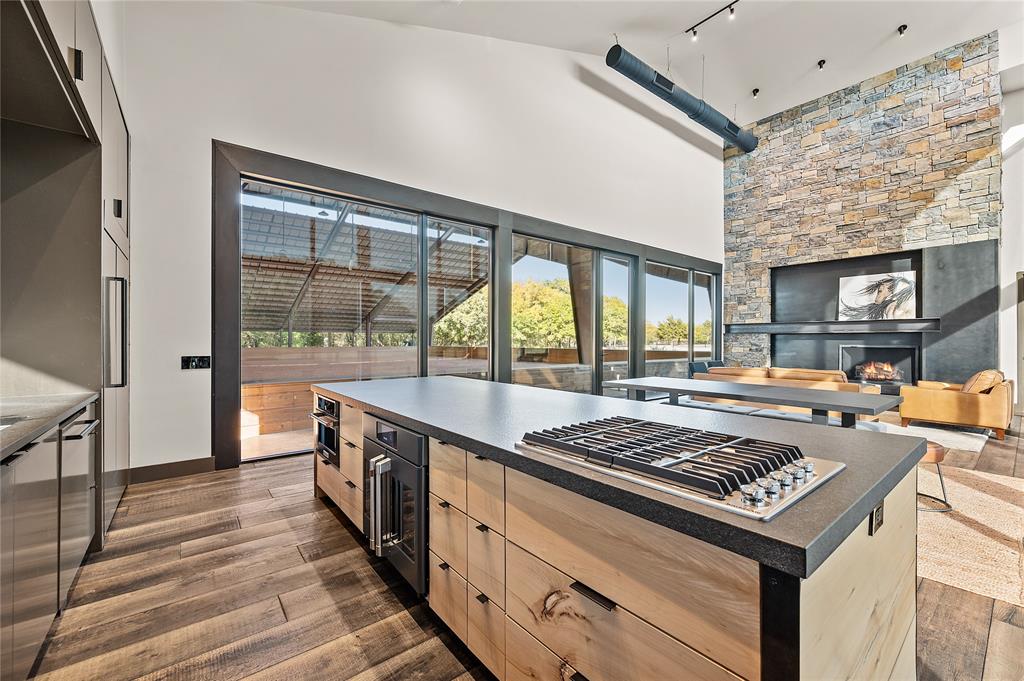 Ht Chenoweth Surv Abs #157 - Land