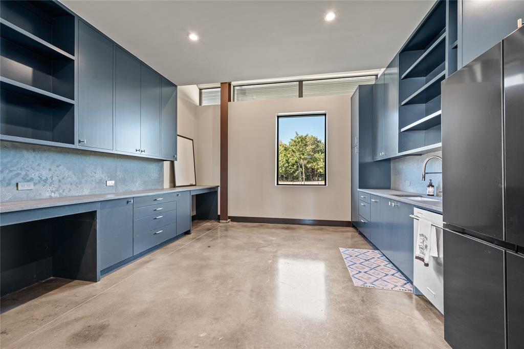 Ht Chenoweth Surv Abs #157 - Land