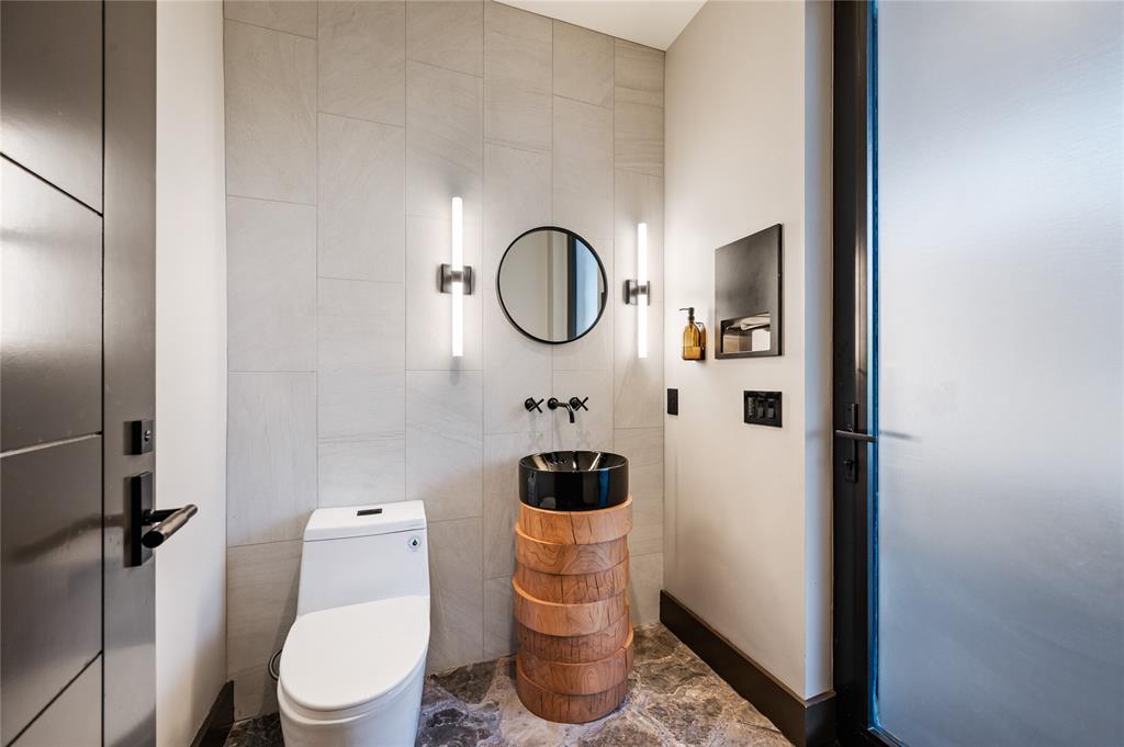 Ht Chenoweth Surv Abs #157 - Land