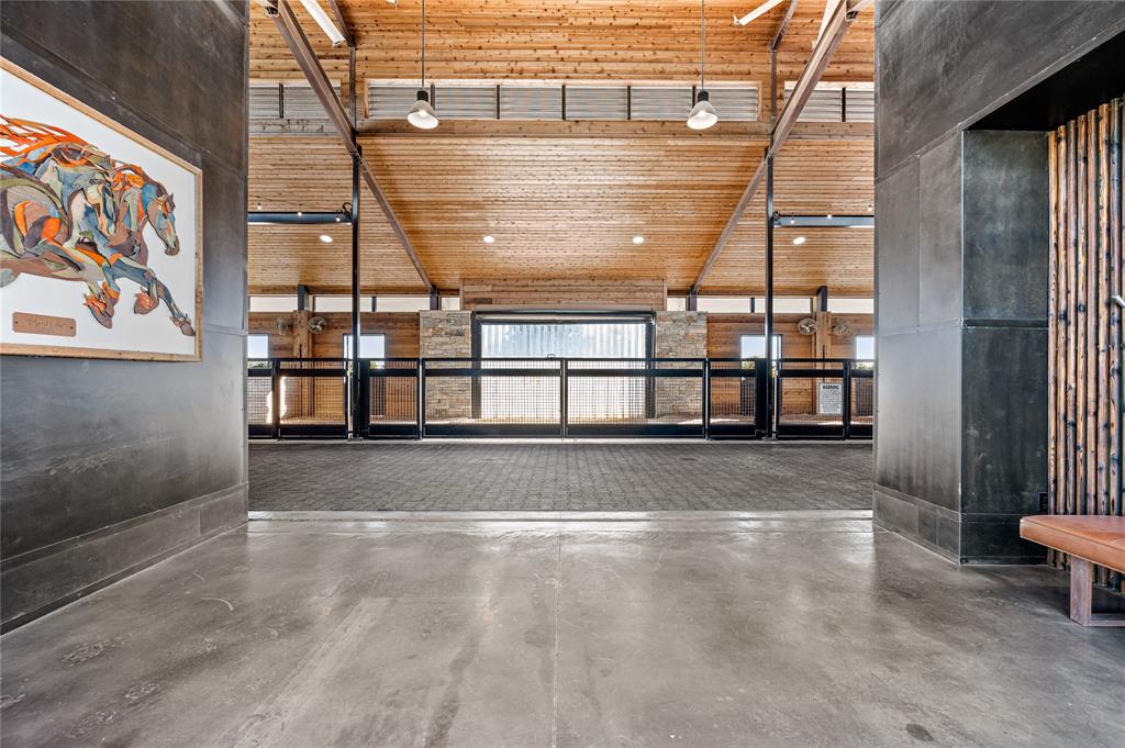 Ht Chenoweth Surv Abs #157 - Land