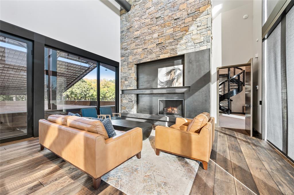 Ht Chenoweth Surv Abs #157 - Land