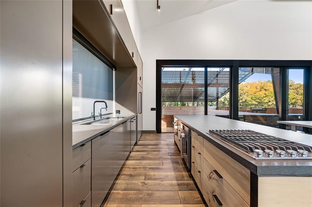 Ht Chenoweth Surv Abs #157 - Land