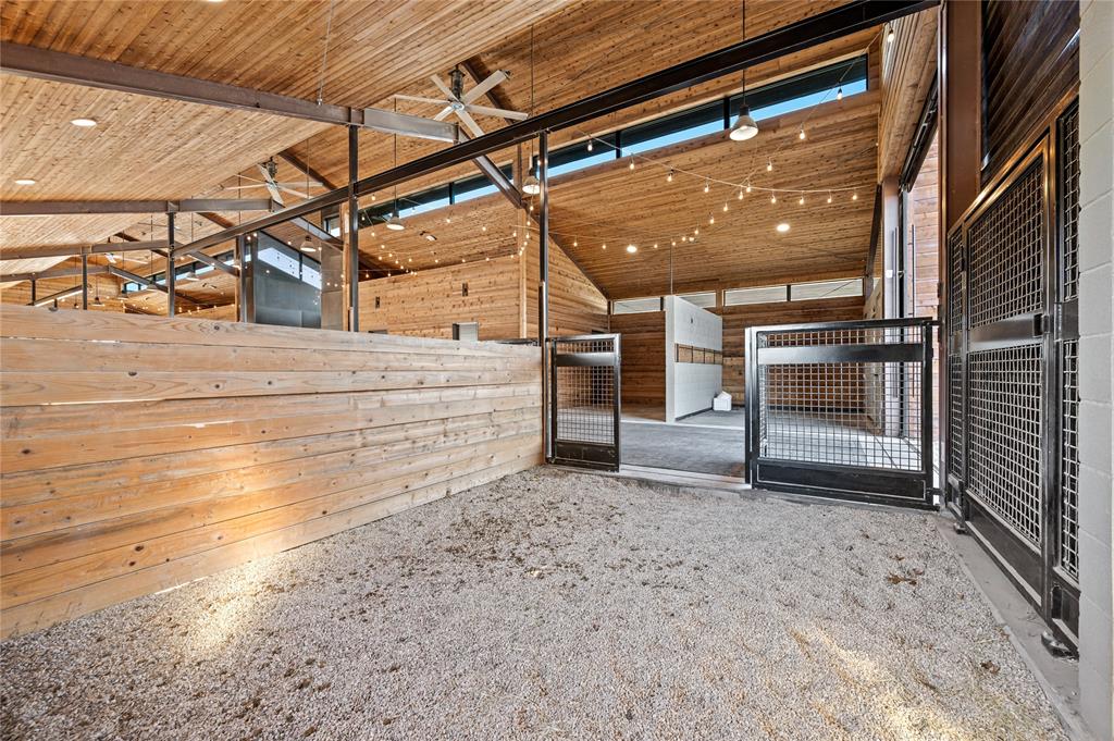 Ht Chenoweth Surv Abs #157 - Land