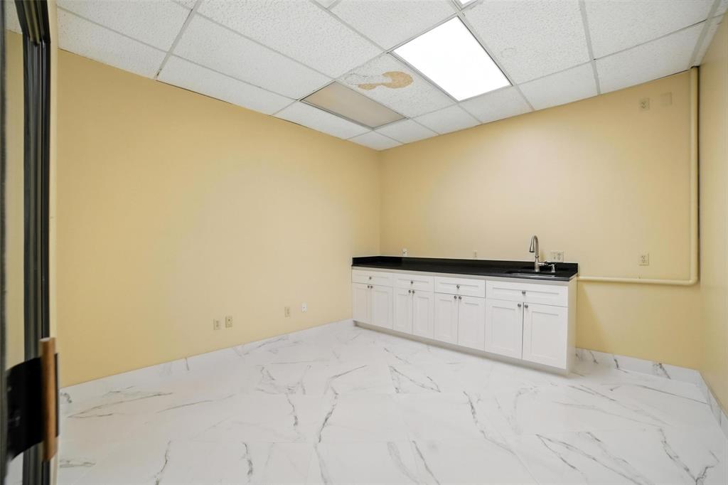 Audelia Place - Commercial Lease