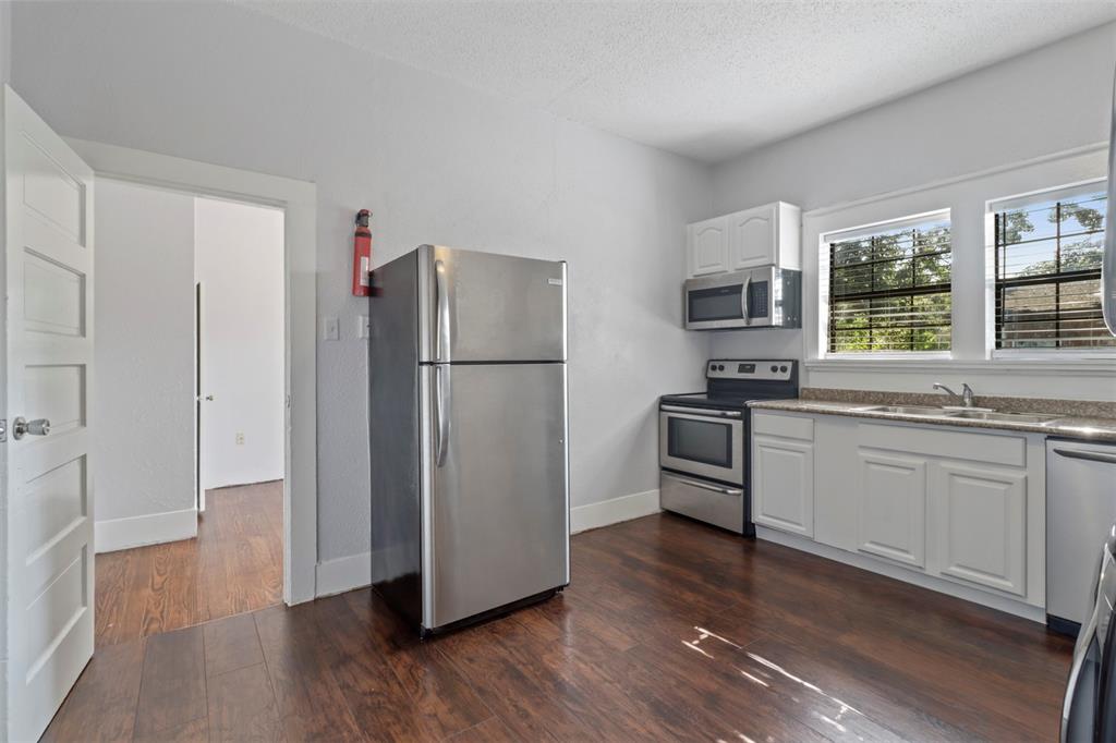 Alex Robertson Add - Residential Lease