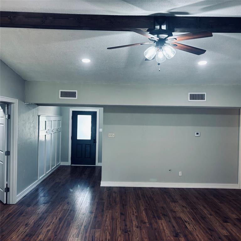 3021 Oakridge Drive