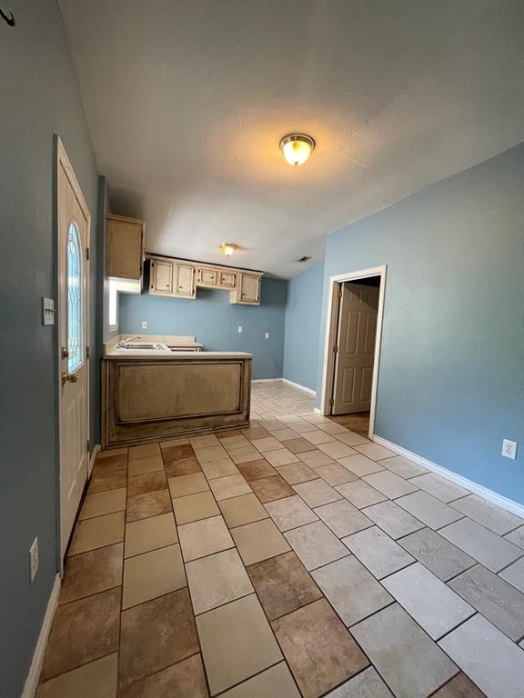 Mount Auburn - Residential Lease