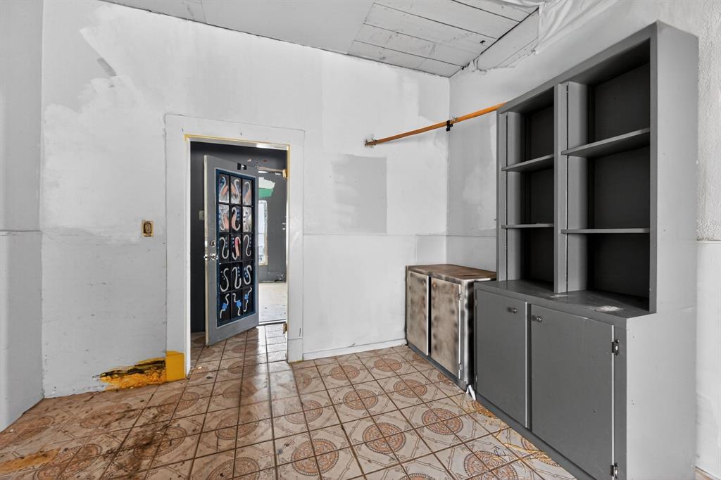 Mount Auburn - Residential