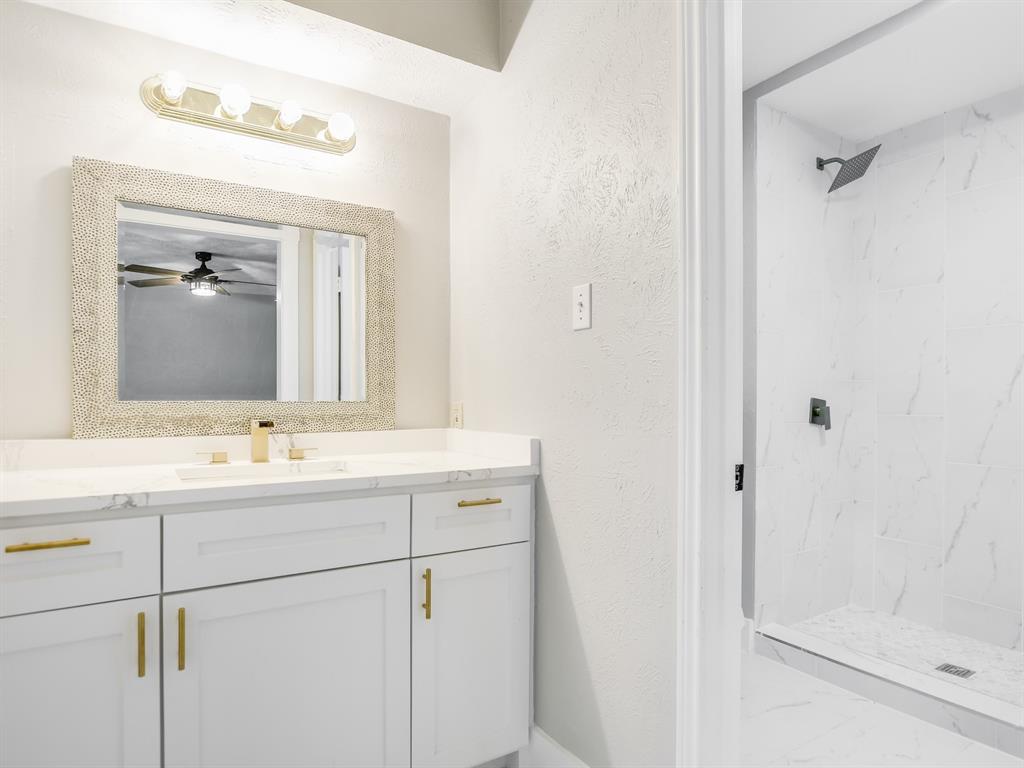 Lewisville Valley 3 - Residential Lease