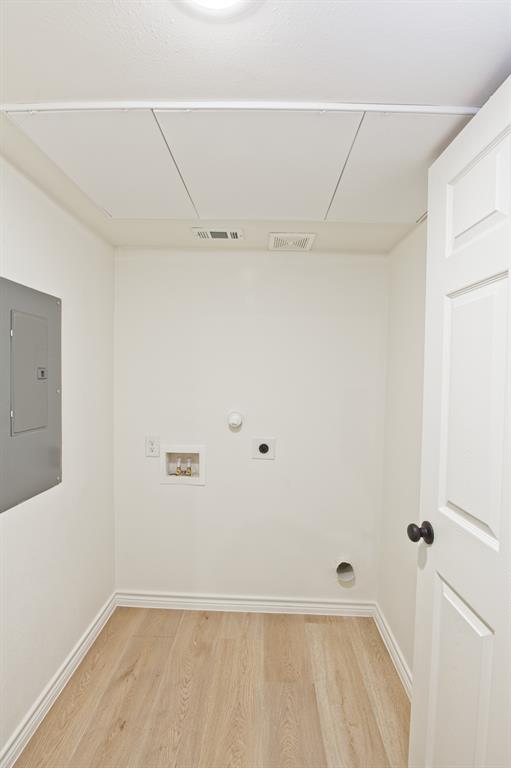 Dallas, Texas 75248, United States, 3 Bedrooms Bedrooms, ,3 BathroomsBathrooms,Residential,Active,125989