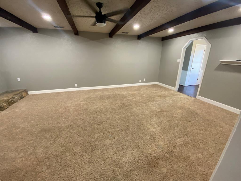 1211 Mockingbird Street