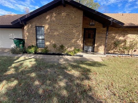 1211 Mockingbird Street Stephenville TX 76401