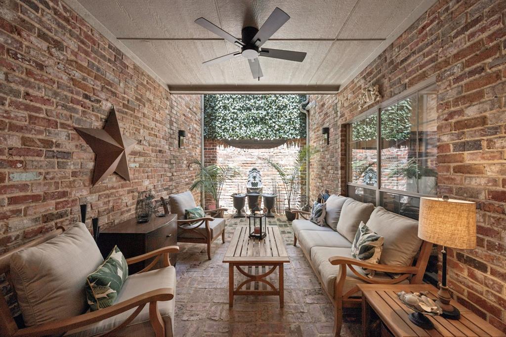 4051 Throckmorton Street