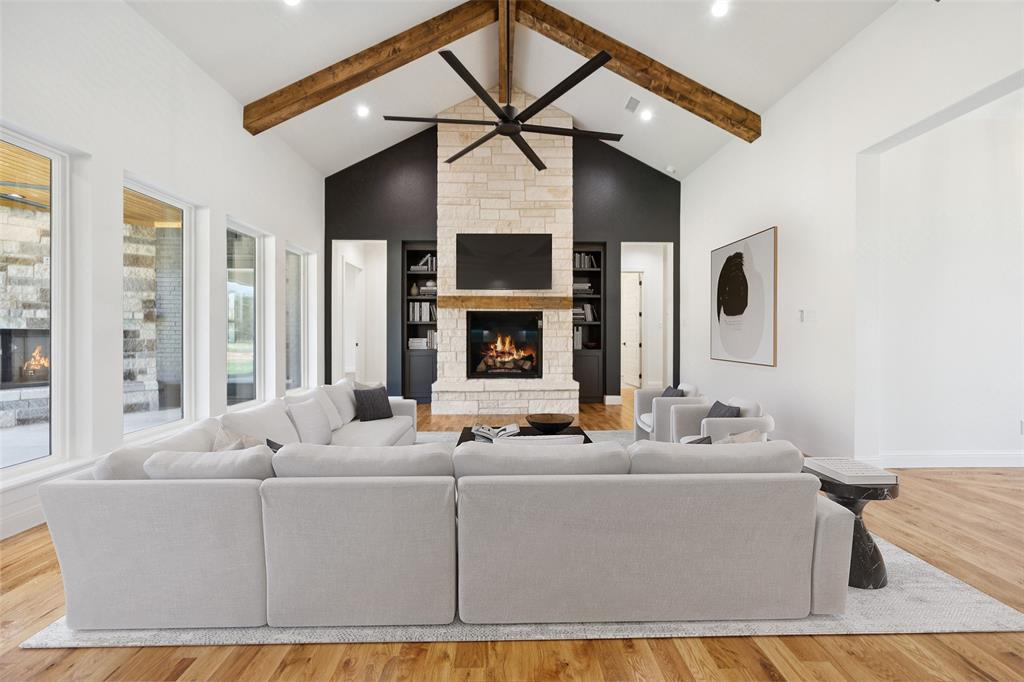 Estancia - Residential