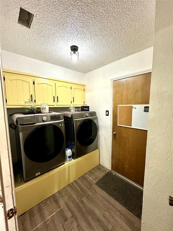 Village Oaks Add Tr 1 - Residential