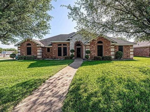 1100 Heatherwood Drive Hewitt TX 76643
