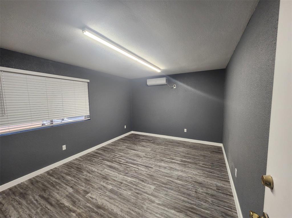 5220 Gordon Smith Drive