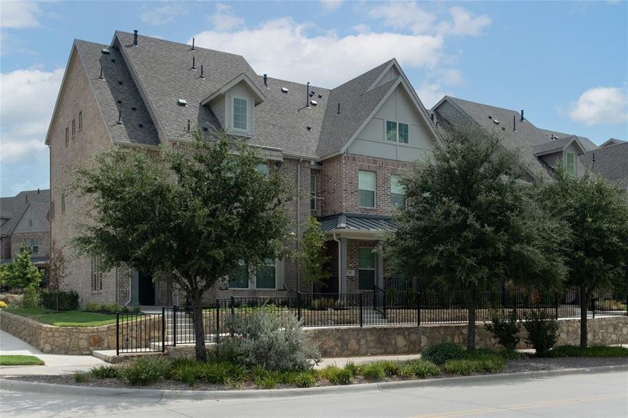 Welcome to our stunning lakefront townhome community, proudly built by Beazer Homes—America’s #1 energy-efficient home builder! Just 30 minutes from downtown Dallas, this desirable location offers the perfect blend of tranquil lakeside living and convenient urban access.  Whether you’re looking for a weekend retreat or a permanent residence, our Beazer-built townhome community is designed for those who value quality and sustainability. Come experience the perfect combination of luxury and convenience—schedule your tour today!